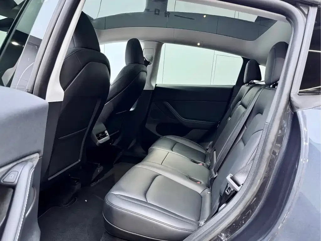 Tesla Model Y 2024 из CN, фото 10