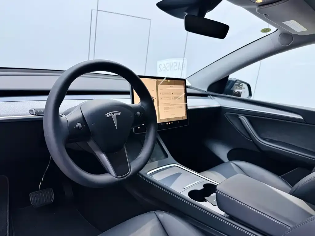 Tesla Model Y 2024 из CN, фото 8