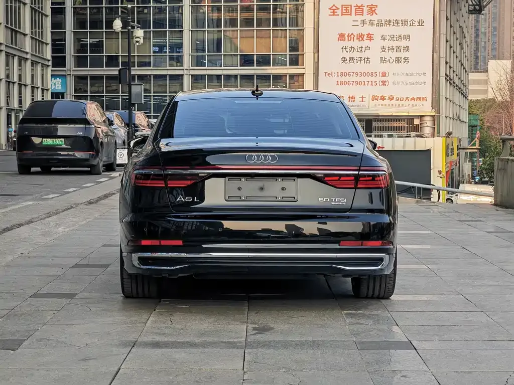 Audi A8 2023 из CN, фото 8