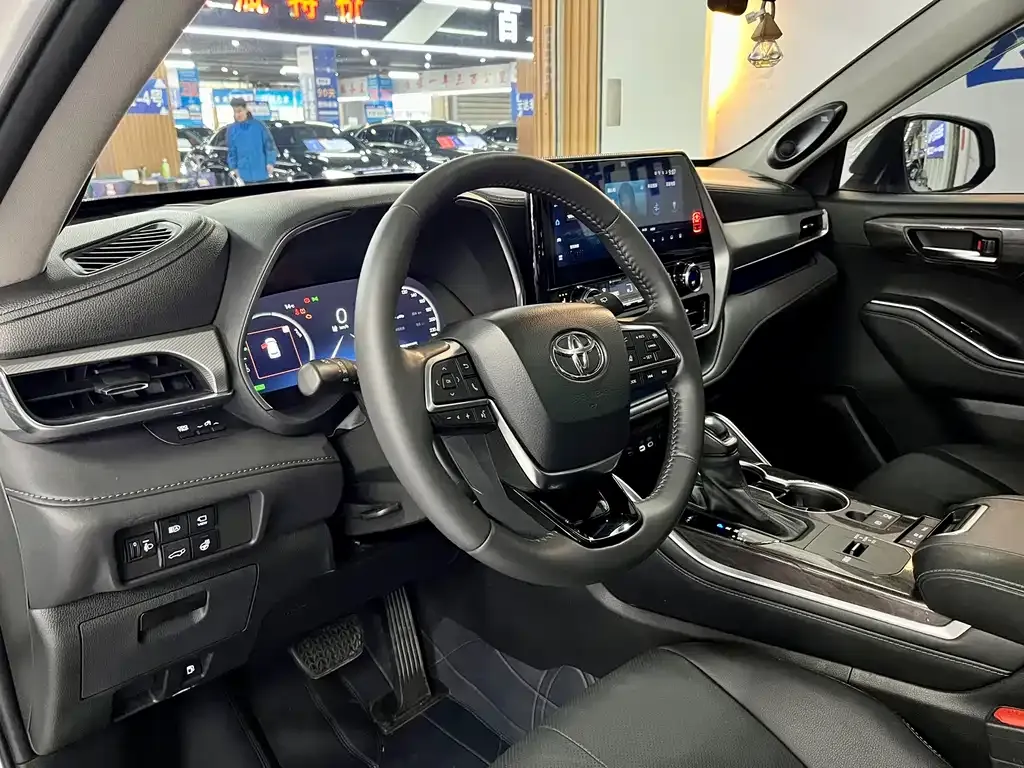 Toyota Highlander 2023 из CN, фото 7