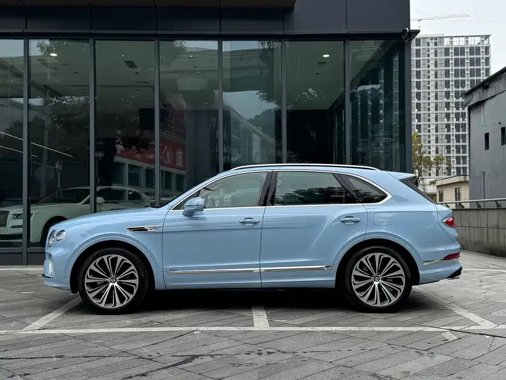 Bentley Bentayga PHEV 2021 из CN, фото 8