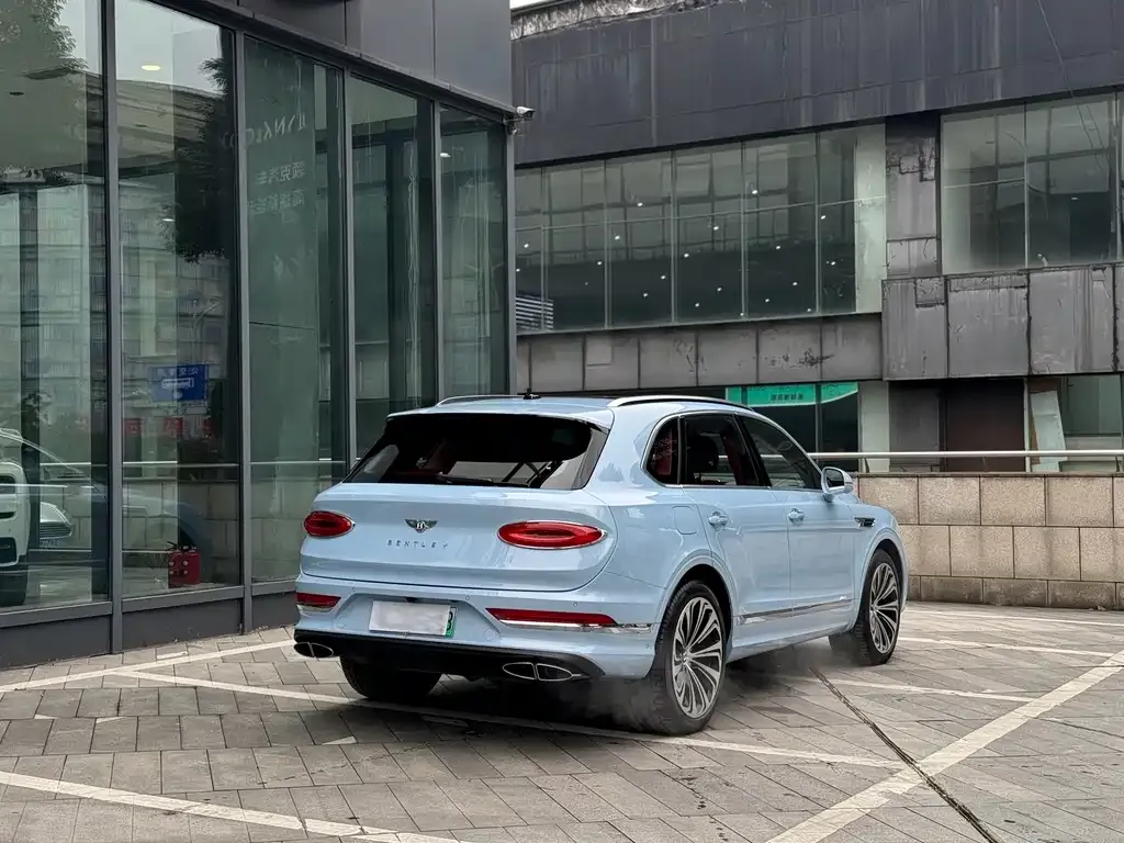 Bentley Bentayga PHEV 2021 из CN, фото 7
