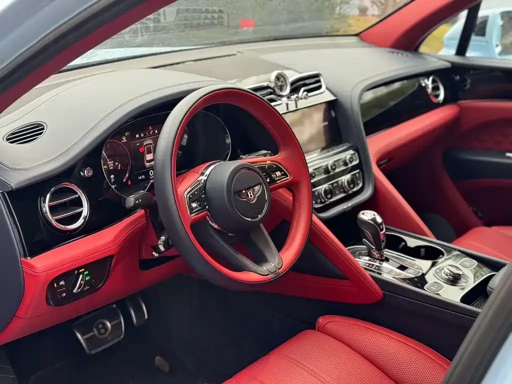 Bentley Bentayga PHEV 2021 из CN, фото 4