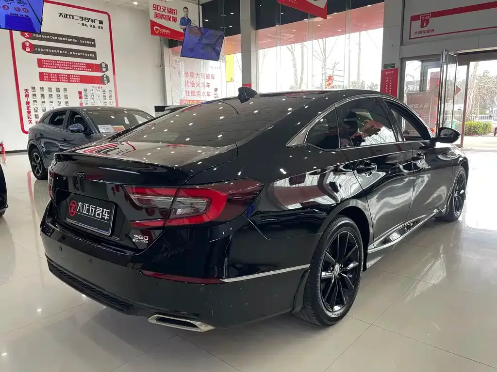 Honda Accord — фото 3
