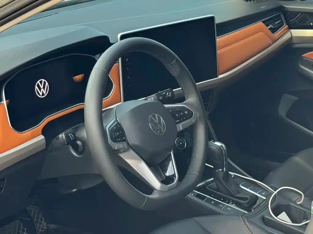 Volkswagen Bora 2023 из CN, фото 2