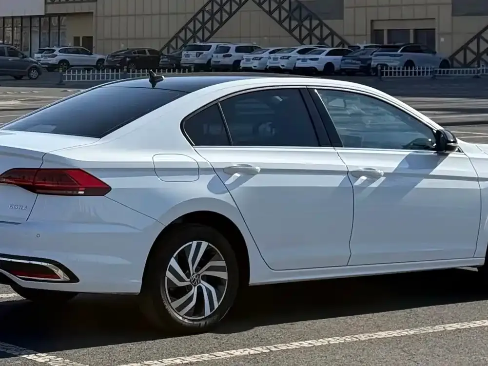 Volkswagen Bora 2023 из CN, фото 4