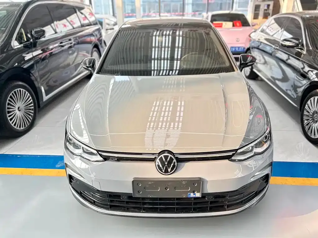 Volkswagen Golf 2022 из CN, фото 9