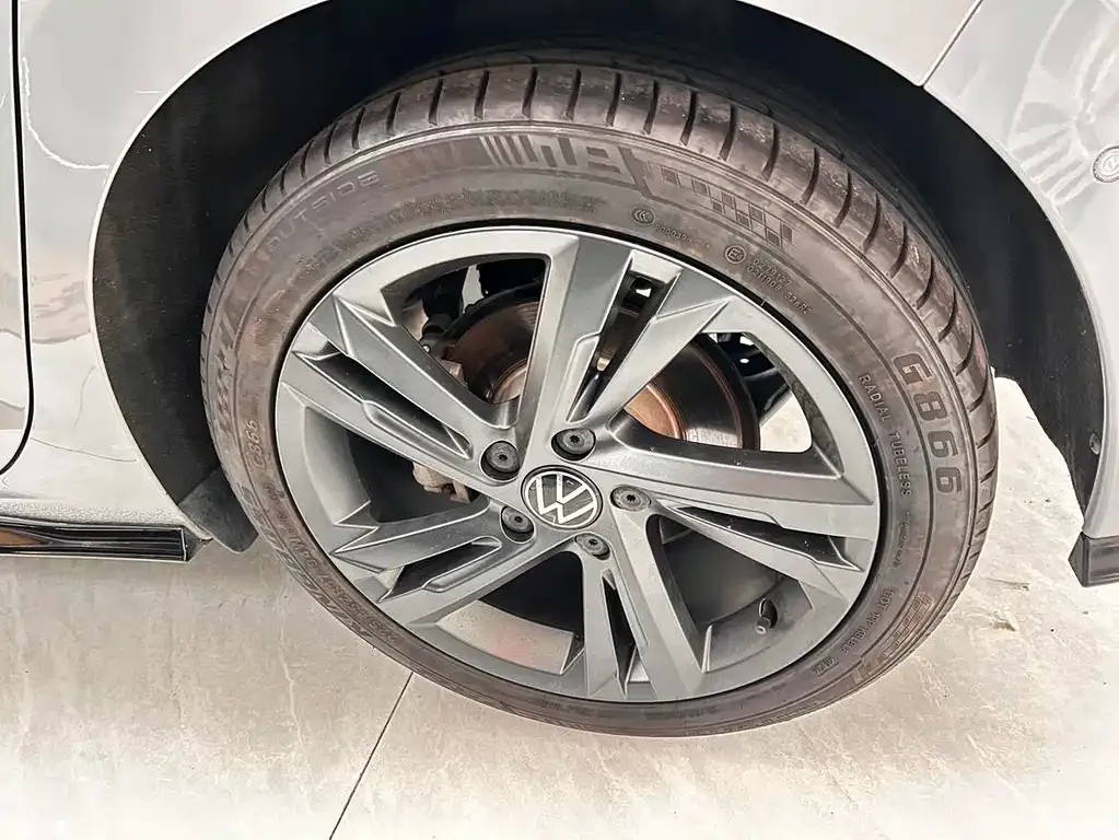 Volkswagen Golf 2022 из CN, фото 6
