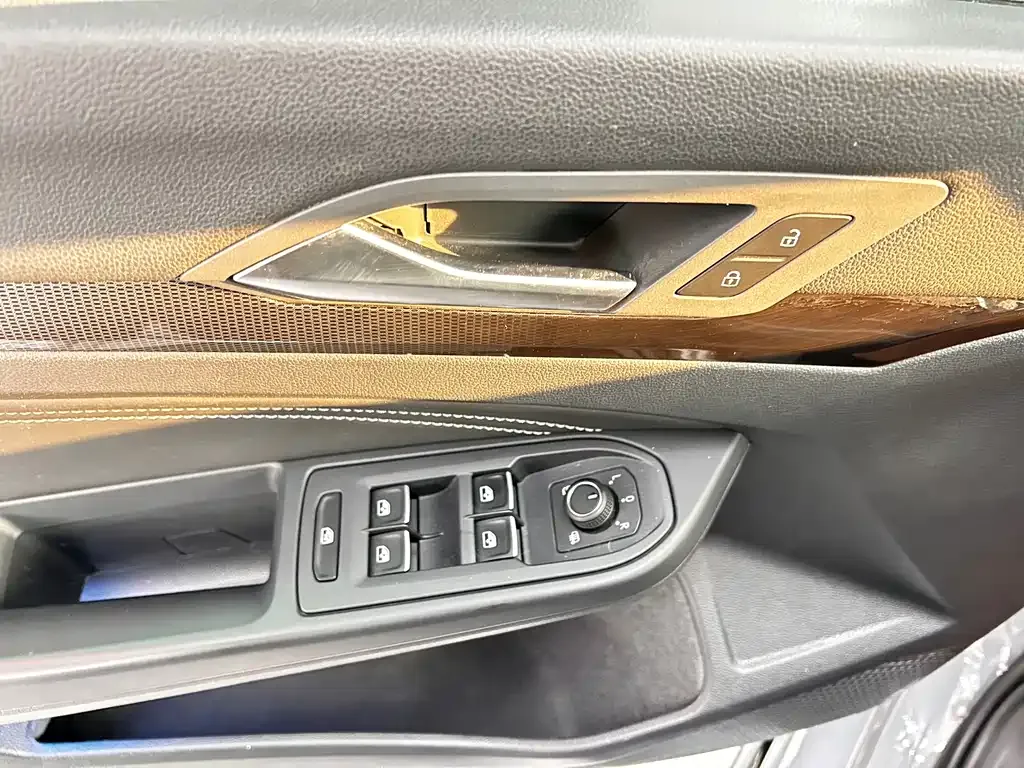 Volkswagen Golf 2022 из CN, фото 8