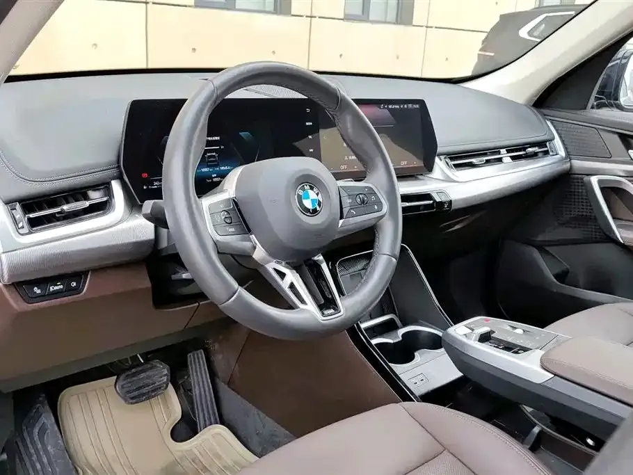 BMW X1 — фото 10
