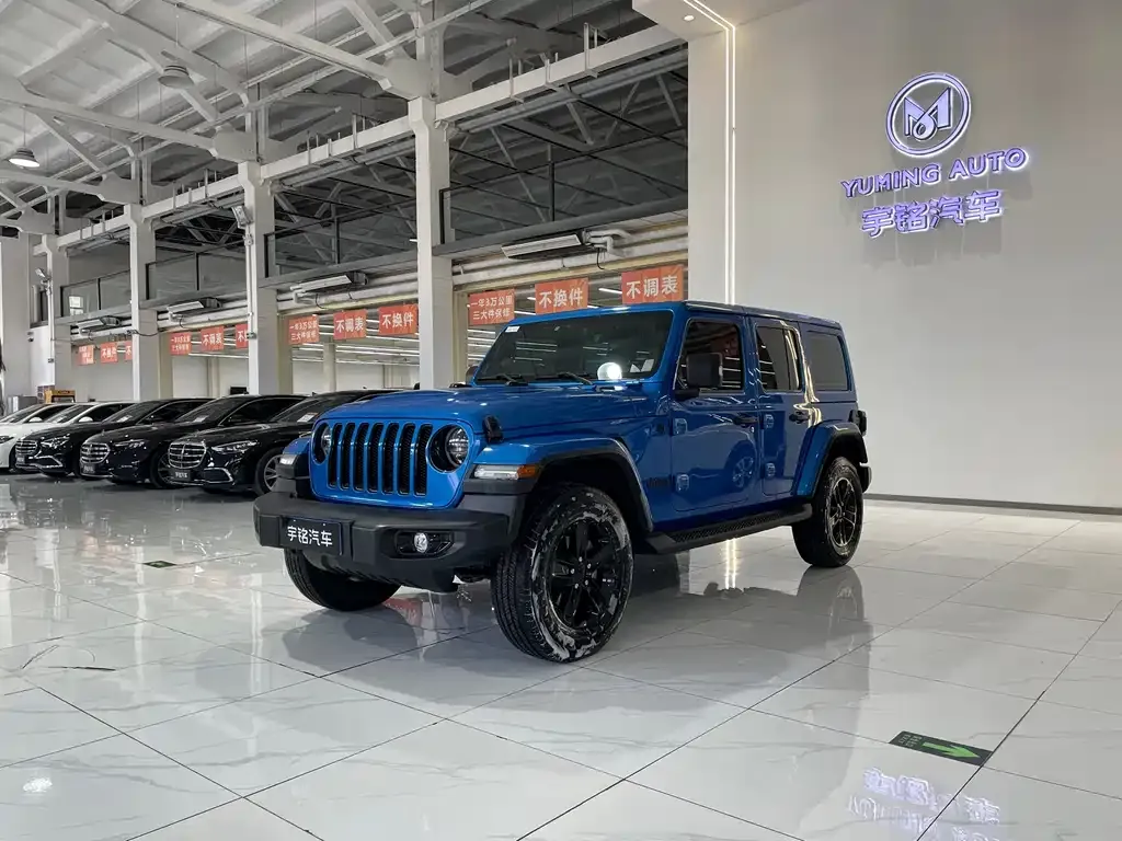 Jeep Wrangler — фото 1