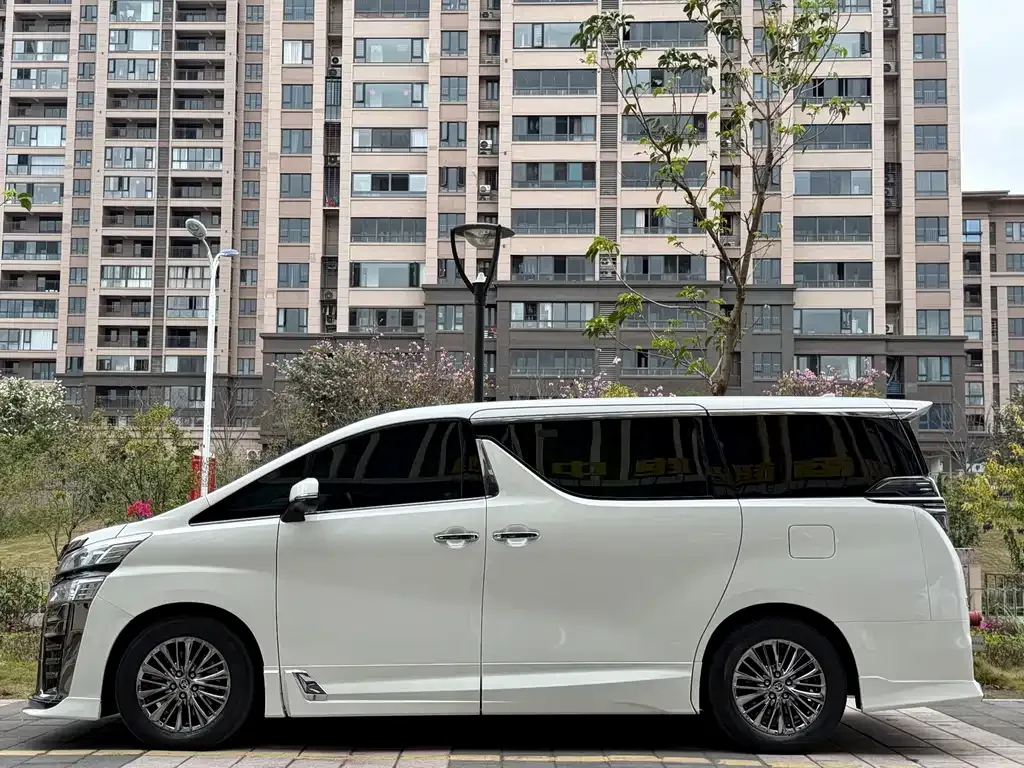 Toyota Vellfire 2021 из CN, фото 6