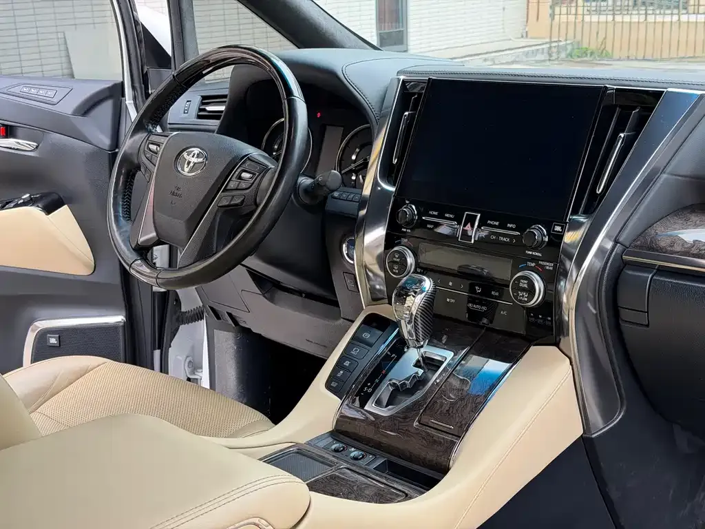 Toyota Vellfire 2021 из CN, фото 4