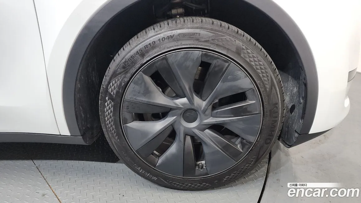 Tesla Model Y 2025 из KR, фото 5