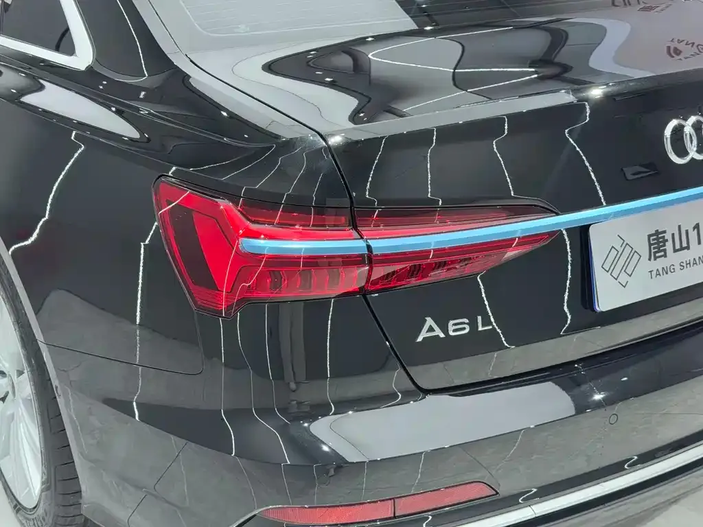 Audi A6L 2024 из CN, фото 4