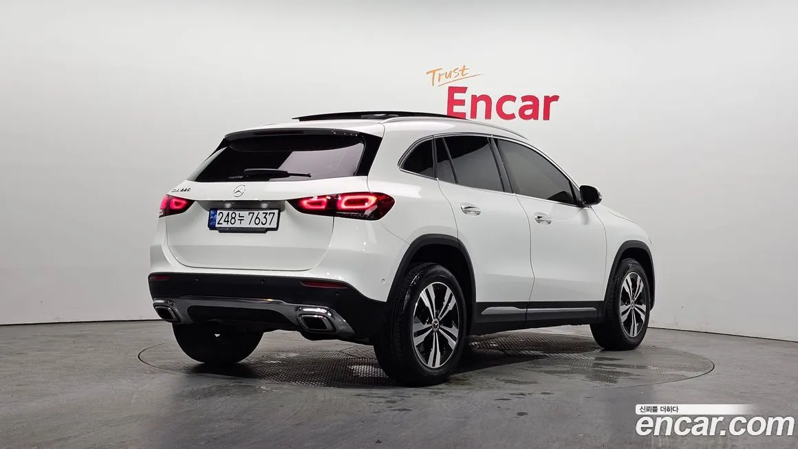 Mercedes-Benz GLA-Class — фото 7