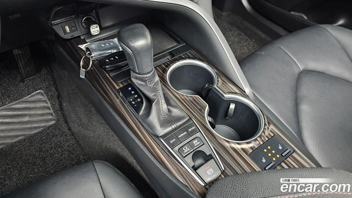 Toyota Camry 2021 из KR, фото 10