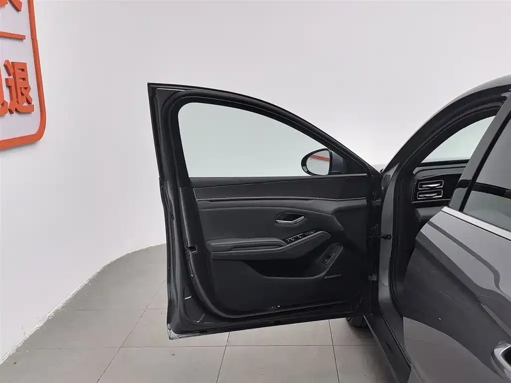 BYD Qin L — фото 9