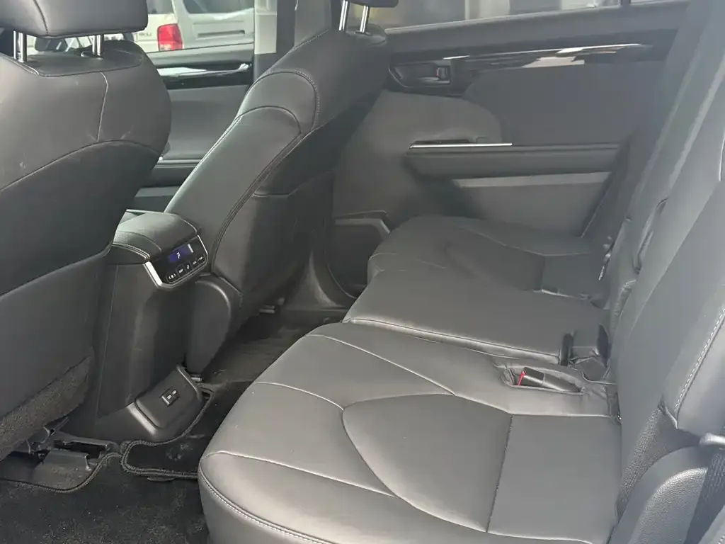 Toyota Highlander 2025 из CN, фото 10