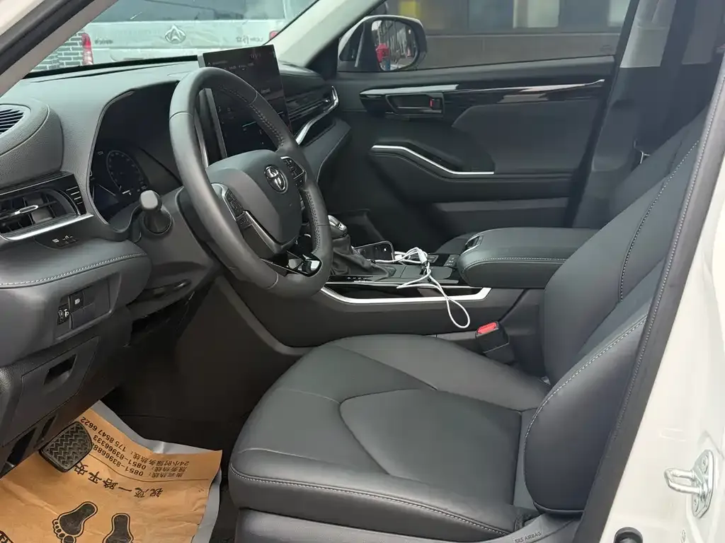 Toyota Highlander 2025 из CN, фото 8