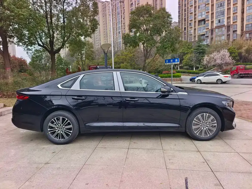 Geely Xingrui — фото 10
