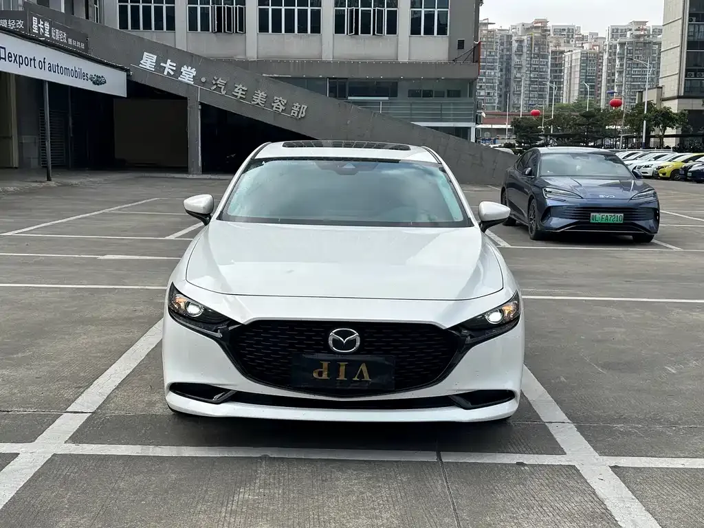 Mazda 3 Axela 2023 из CN, фото 7