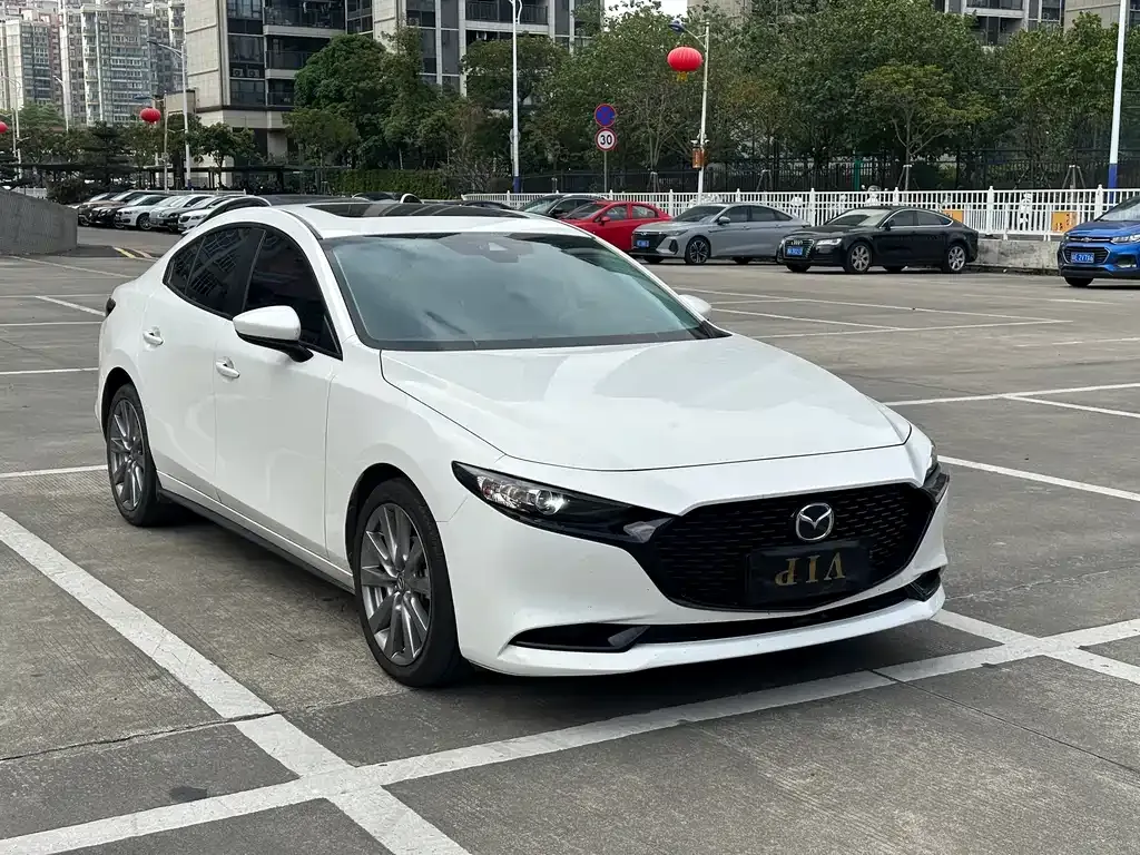 Mazda 3 Axela 2023 из CN, фото 9