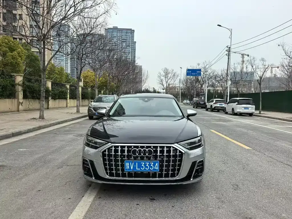 Audi A8 — фото 3