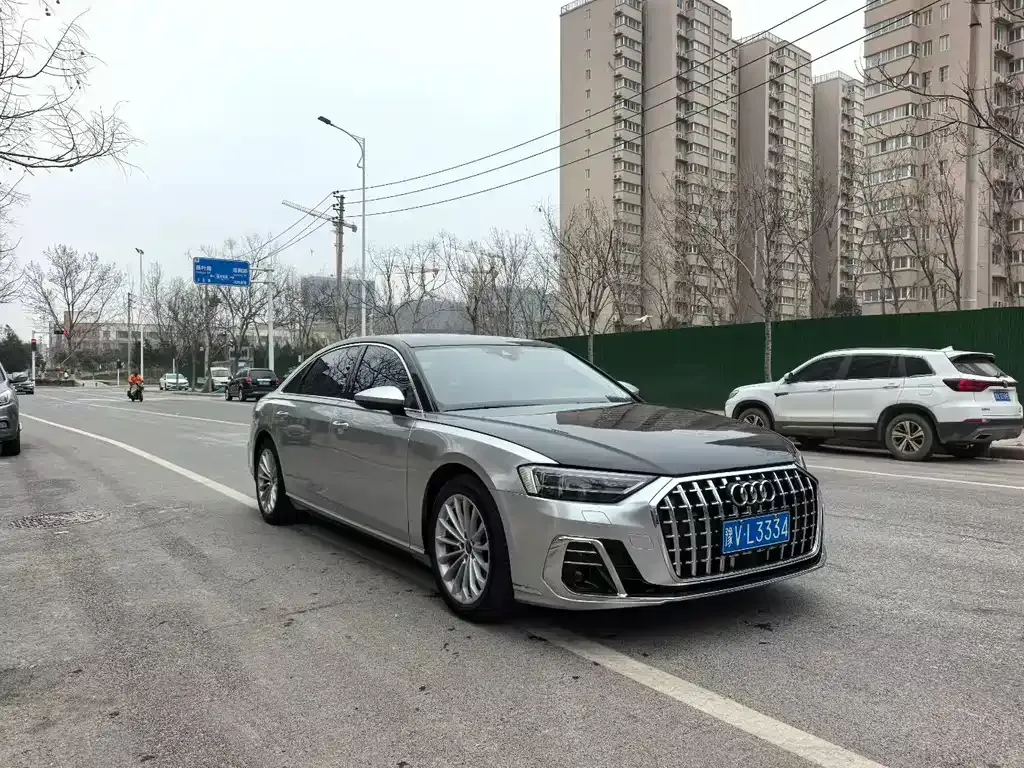 Audi A8 — фото 4