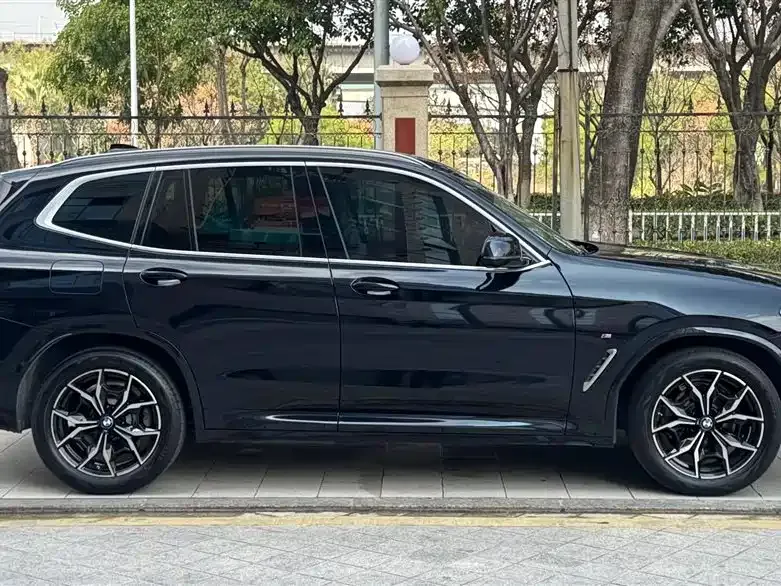 BMW X3 — фото 9