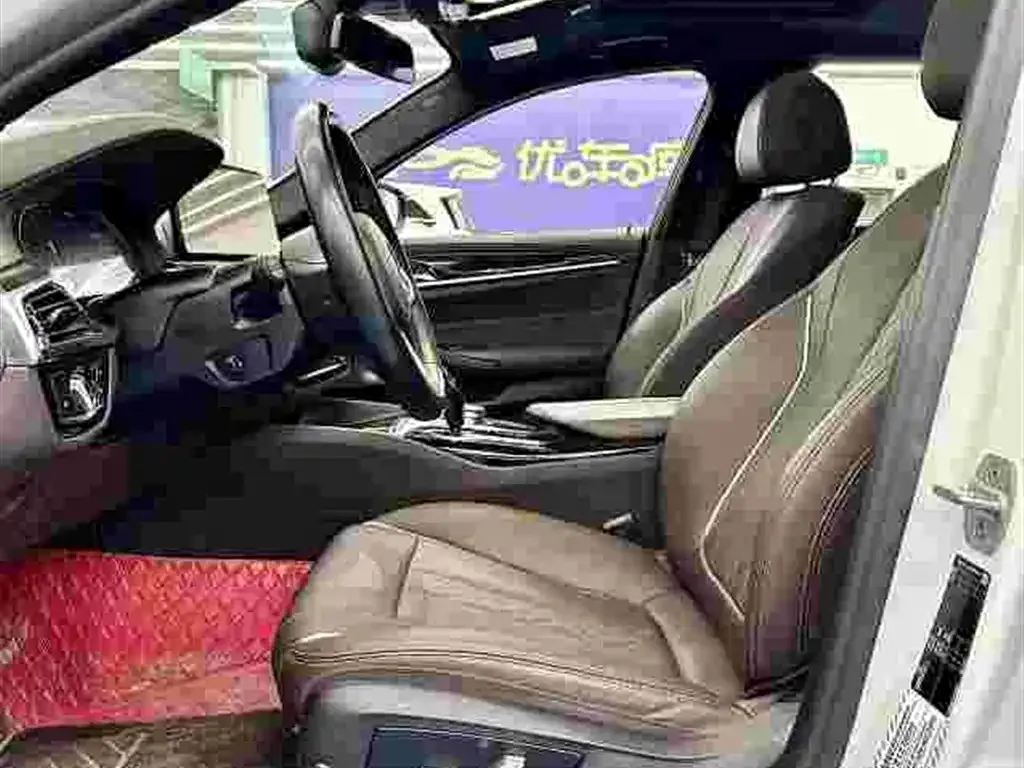 BMW 5 Series 2022 из CN, фото 2