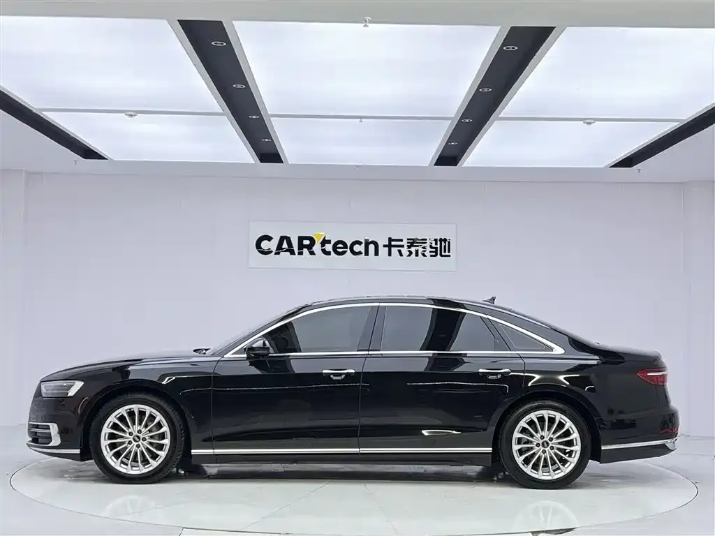 Audi A8 — фото 9
