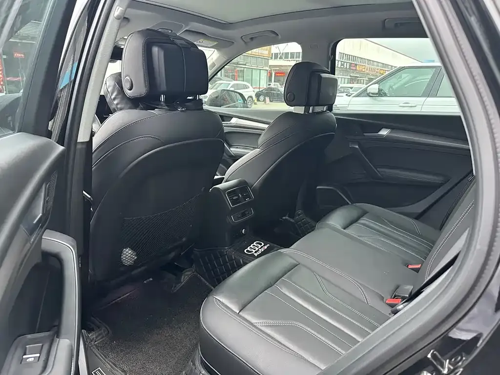 Audi Q5L 2023 из CN, фото 8