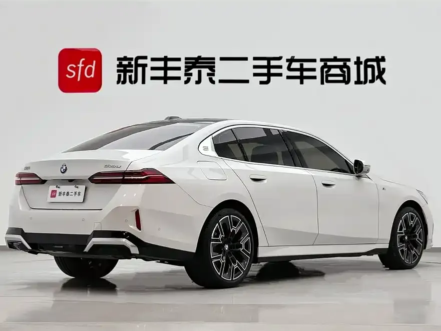 BMW 5 Series — фото 3