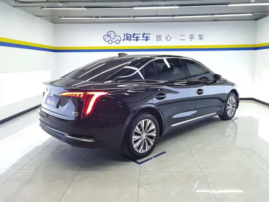 Hongqi E-QM5 — фото 8