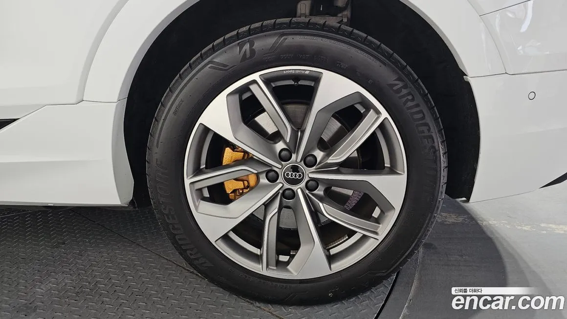 Audi e-tron 2023 из KR, фото 7