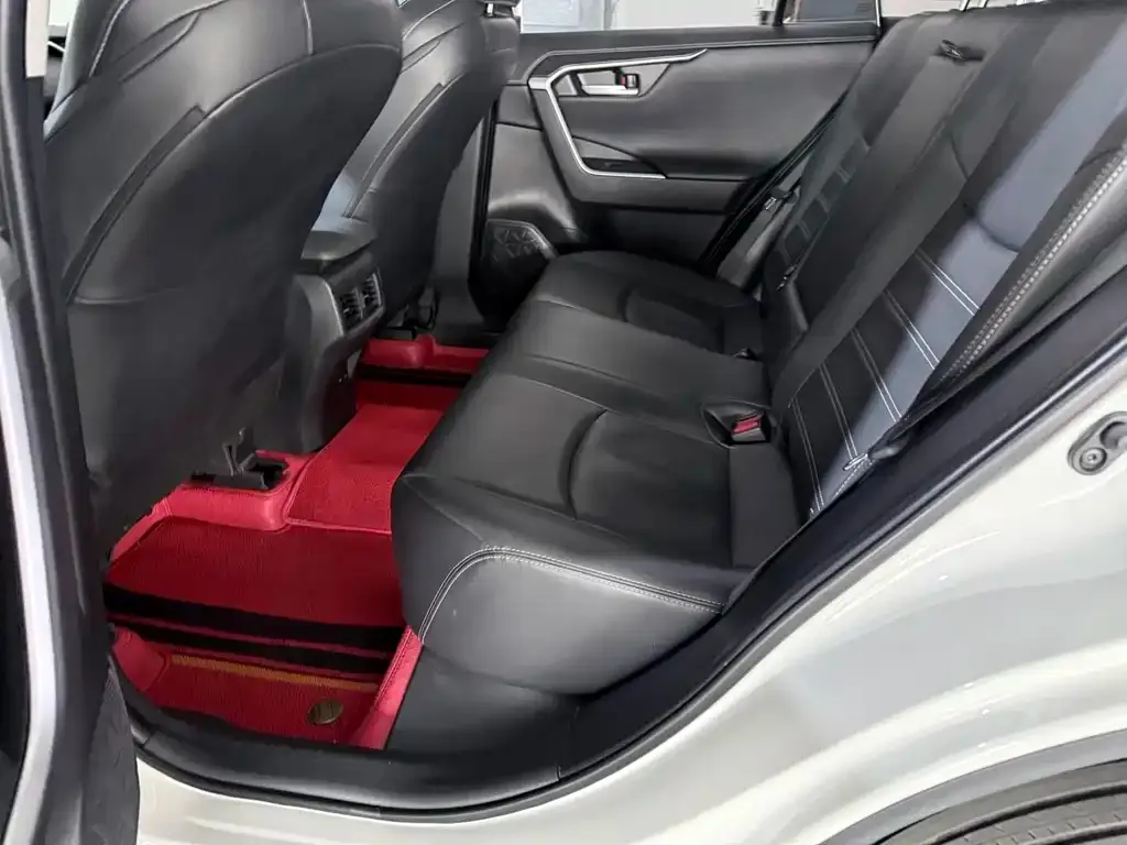 Toyota Wildlander 2023 из CN, фото 8