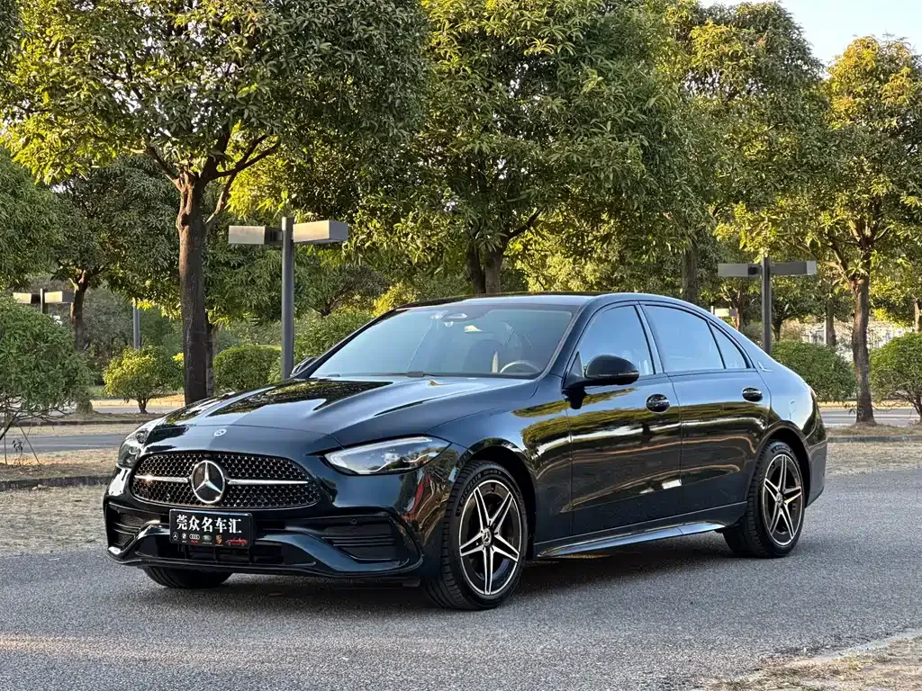 Mercedes-Benz C-Class — фото 1
