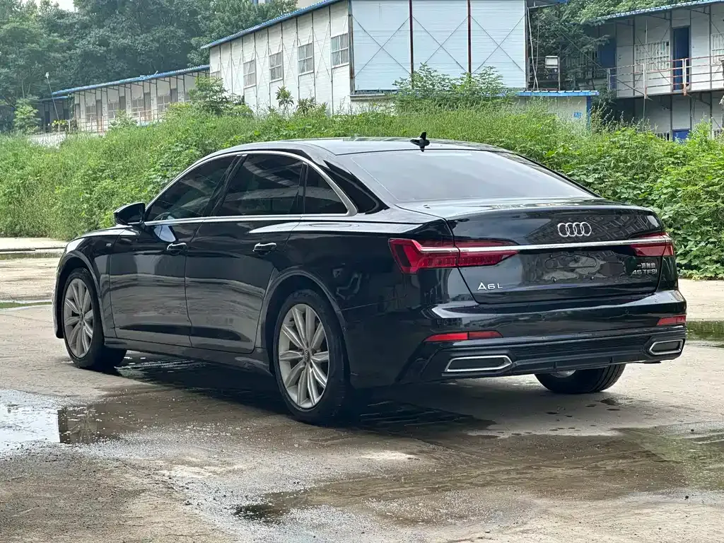Audi A6L — фото 5