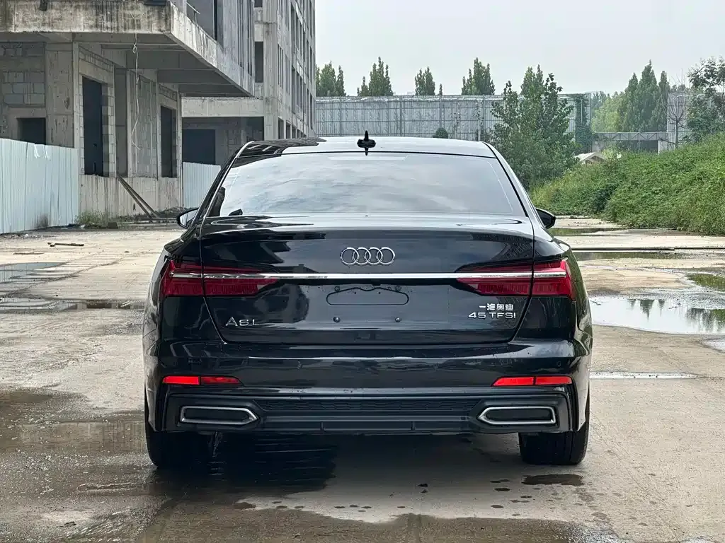 Audi A6L — фото 8