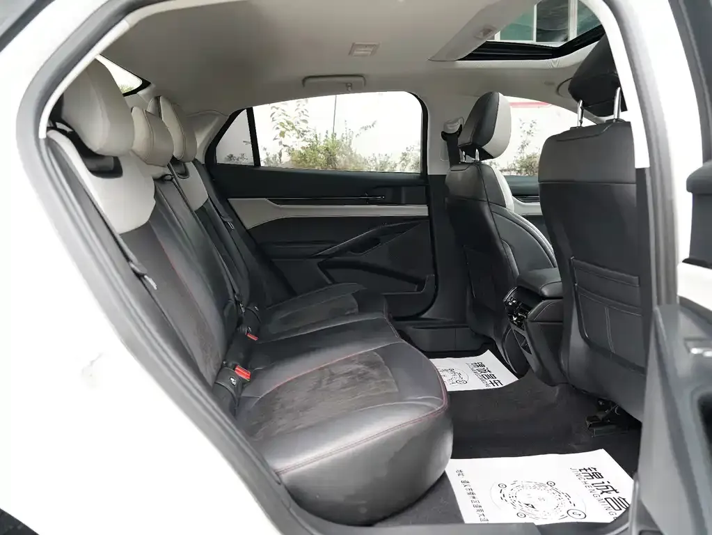 Ford Mondeo 2022 из CN, фото 2