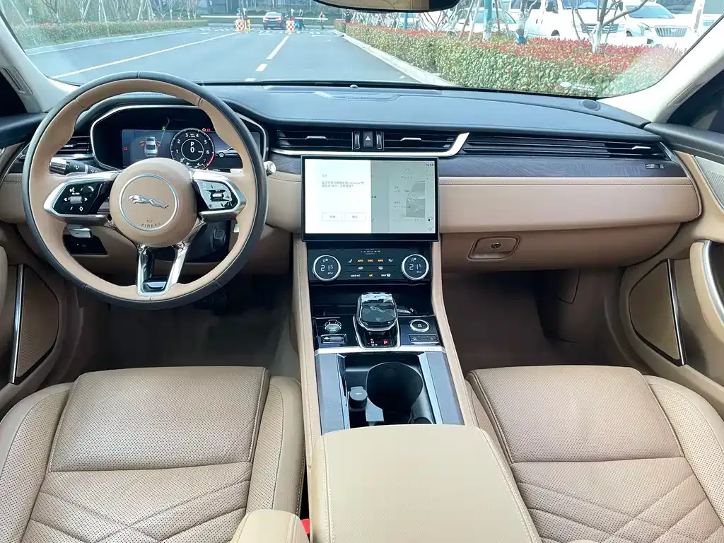 Jaguar XFL 2023 из CN, фото 6