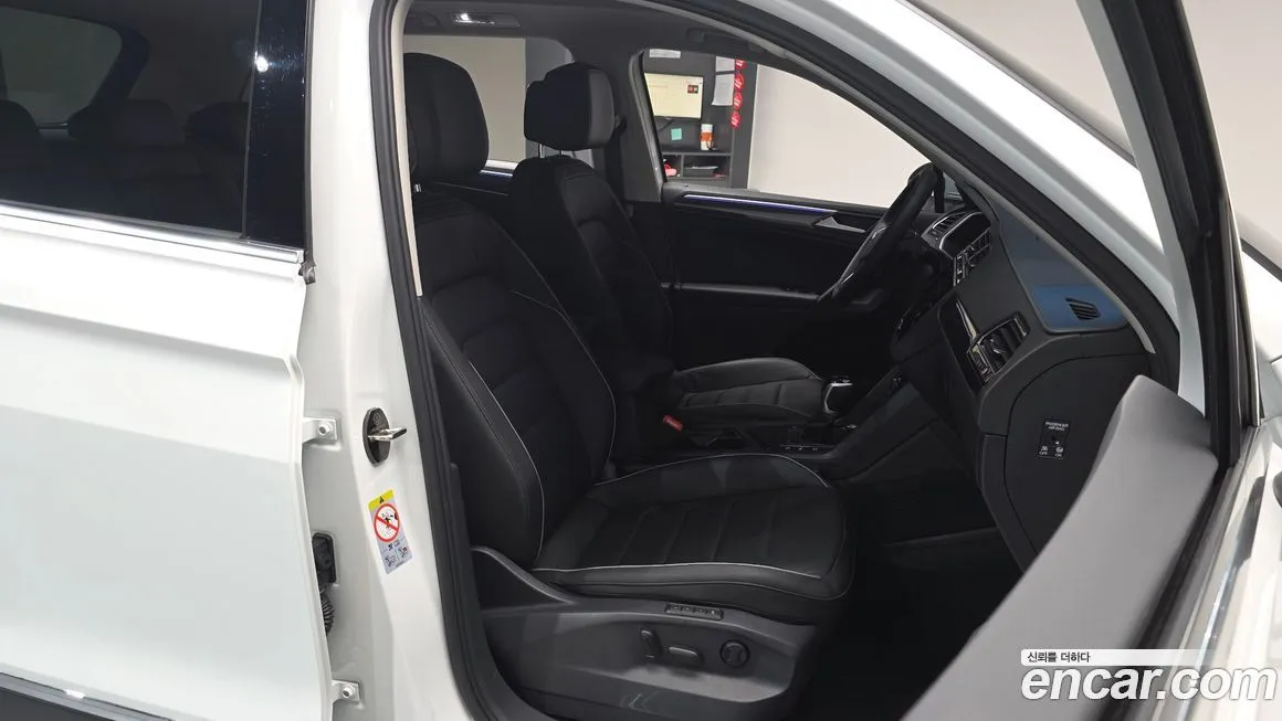 Volkswagen Tiguan — фото 6