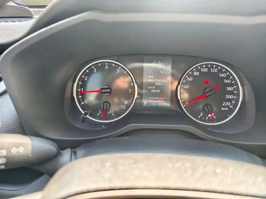 Toyota RAV4 2023 из CN, фото 2