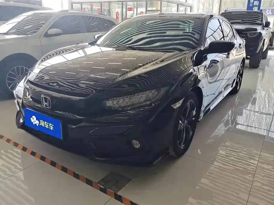 Honda Civic — фото 1