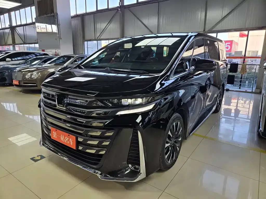 Toyota Vellfire 2025 из CN, фото 1