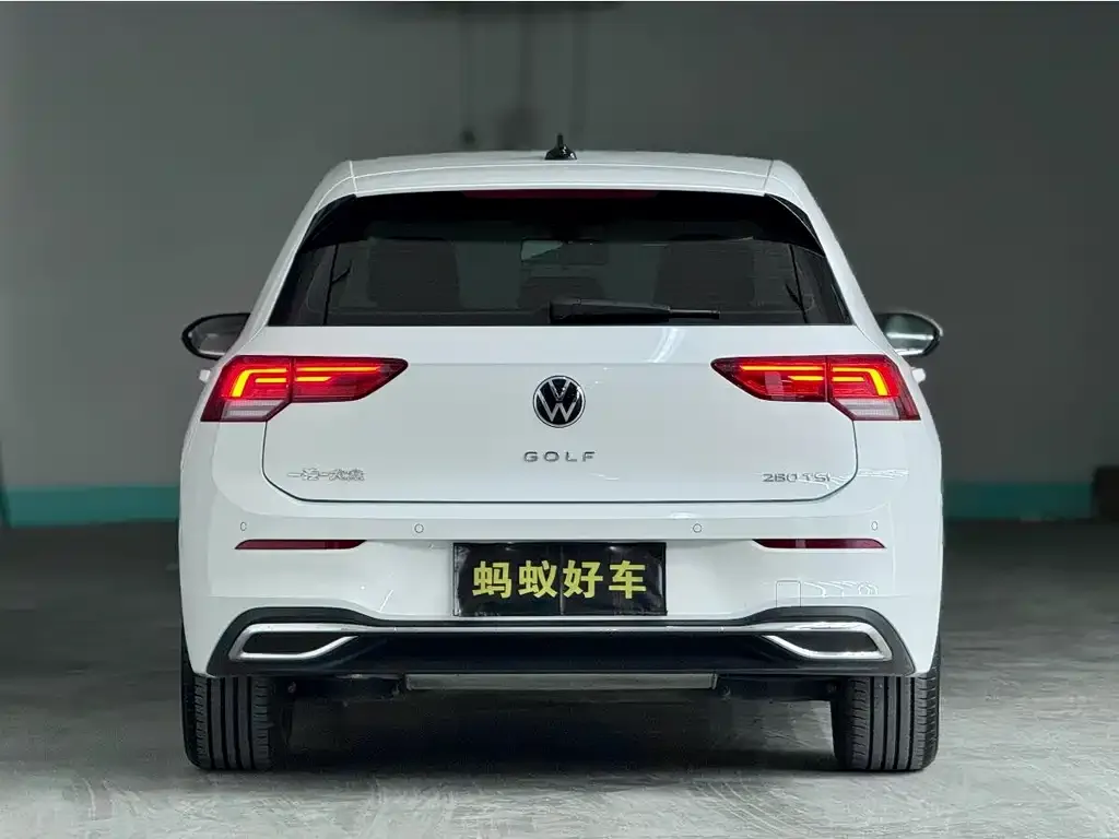 Volkswagen Golf 2023 из CN, фото 7