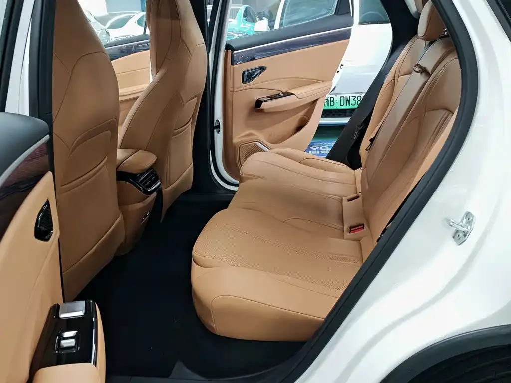 Geely Galaxy L7 — фото 4