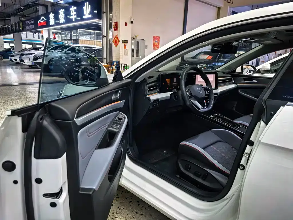Volkswagen Lamando 2023 из CN, фото 2