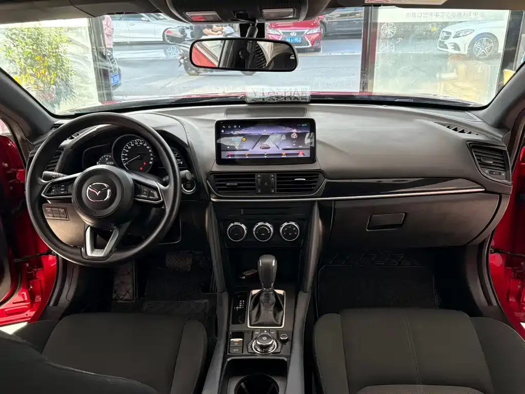 Mazda CX-4 — фото 6